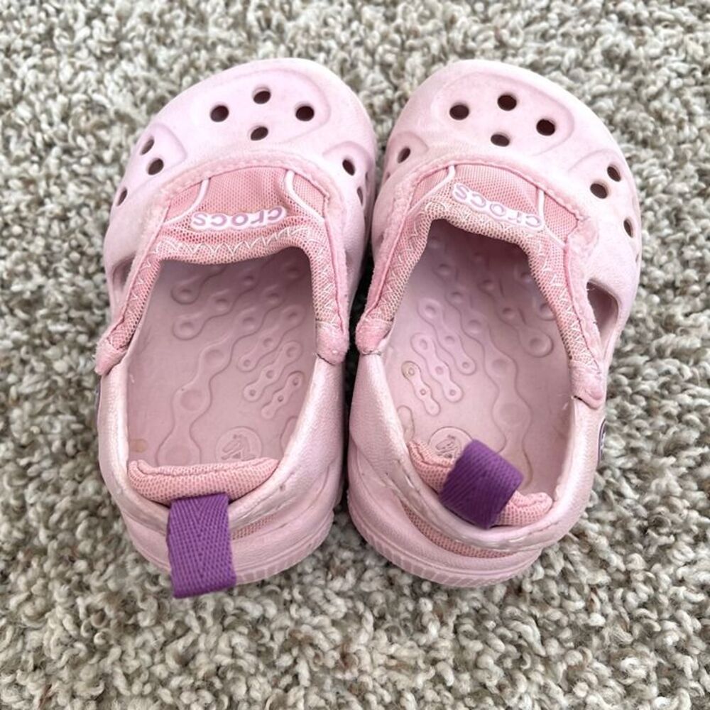 Size 5 / Toddler Girl Crocs Sandals - Picture 4 of 8